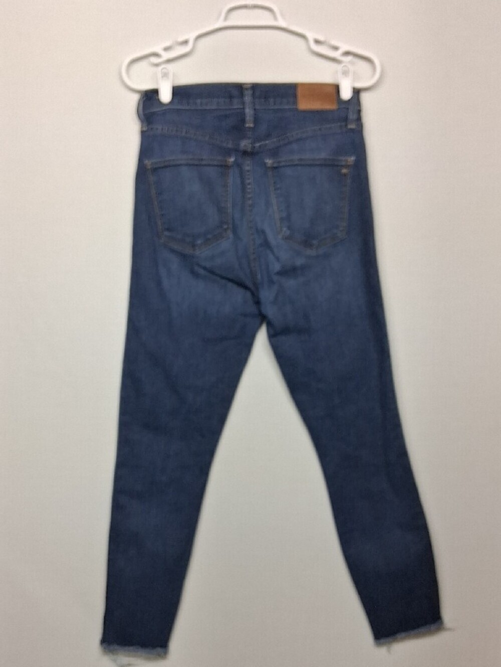 Madewell High-Rise Slim Crop Jeans in Dark Blue Wash - Picture 6 of 6